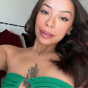 Meet your Posher, Andrea